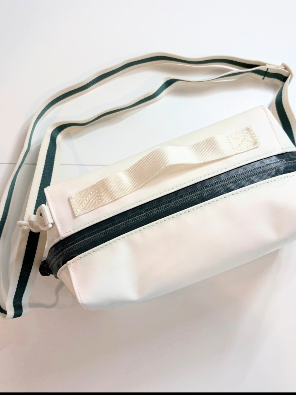Starbucks Cream Crossbody Bag with Green Stripe Strap - Picture 3 of 7